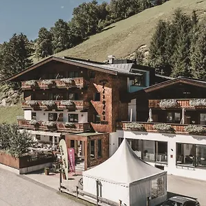 & Tiroler Buam Saalbach Hinterglemm